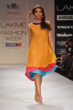 Model walk the ramp for Mayank and Shraddha Nigam show at Lakme Fashion Week Day 3 on 5th Aug 2012 (34).JPG